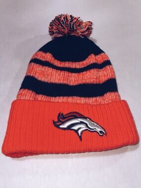 NWOT Denver Broncos Cuffed Knit Pom Beanie